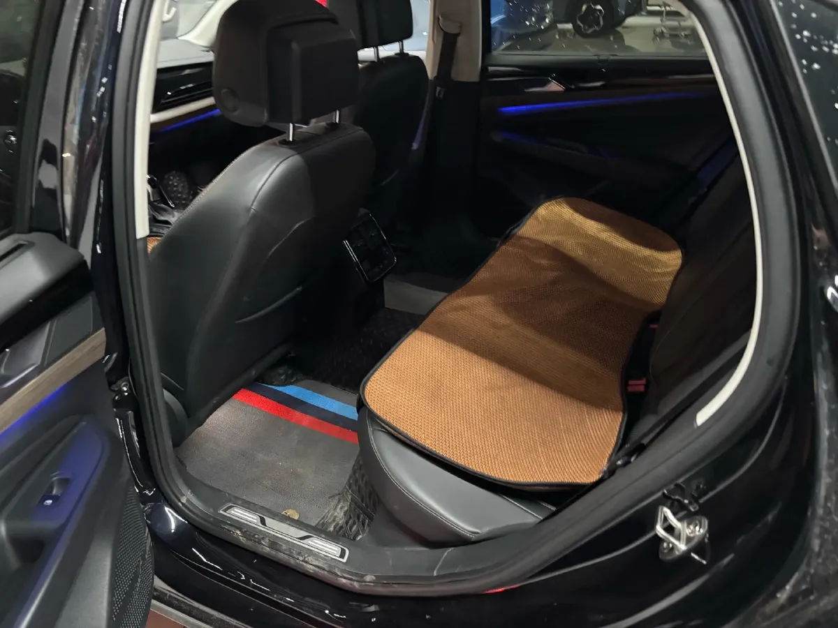 2019 Volvo V40 1.5T 152HP L4 6AT,autocango,china used car exporter,china ev exporter,chinese used car exporter,chinese used ev exporter