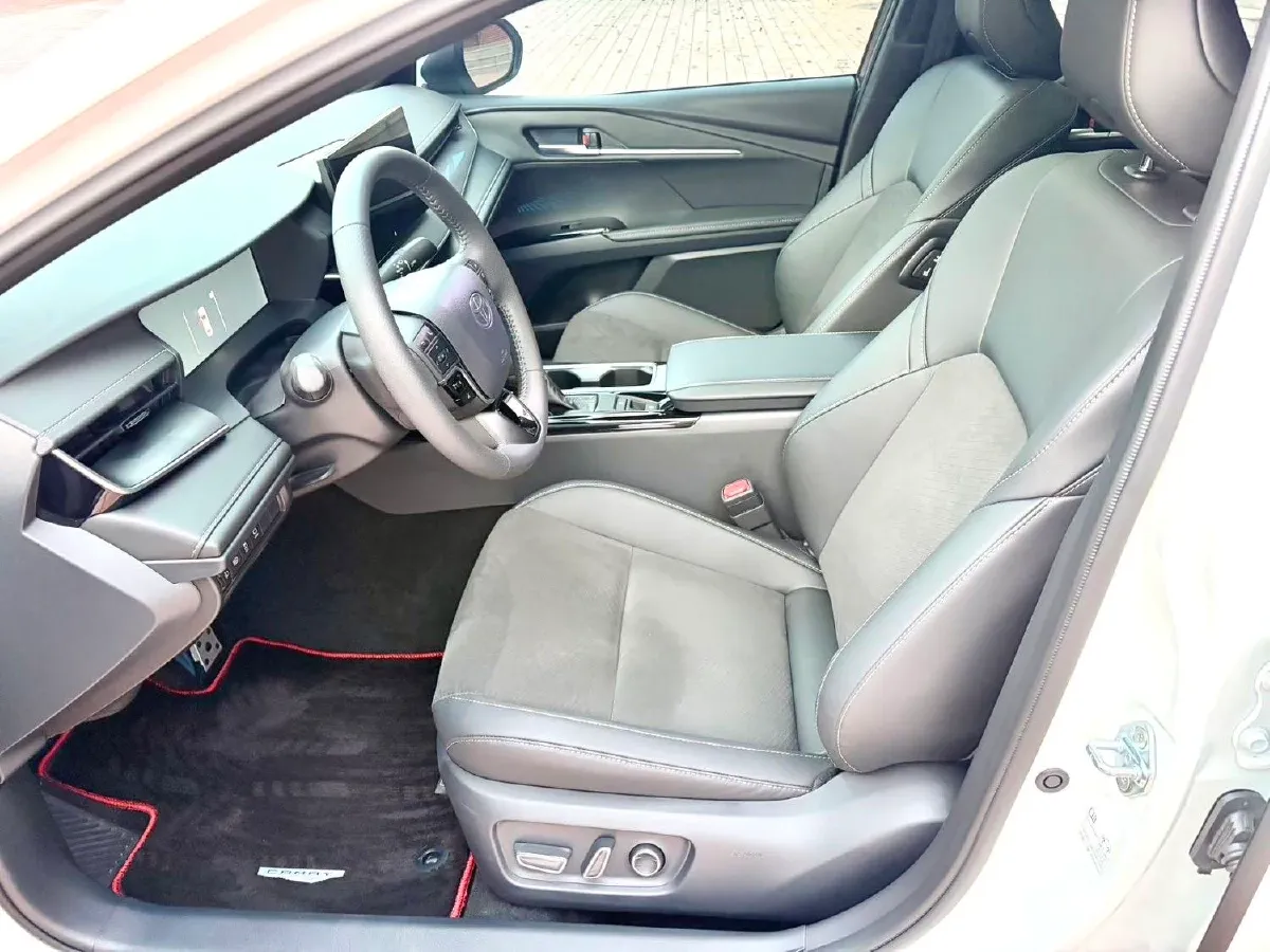 2026 Toyota Camry 2.0L 152HP L4 E-CVT Hybrid,autocango,china used car exporter,china ev exporter,chinese used car exporter,chinese used ev exporter