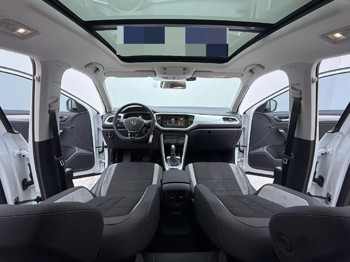 2021 Volkswagen T-Roc 1.4T 150HP L4 7DCT,autocango,china used car exporter,china ev exporter,chinese used car exporter,chinese used ev exporter