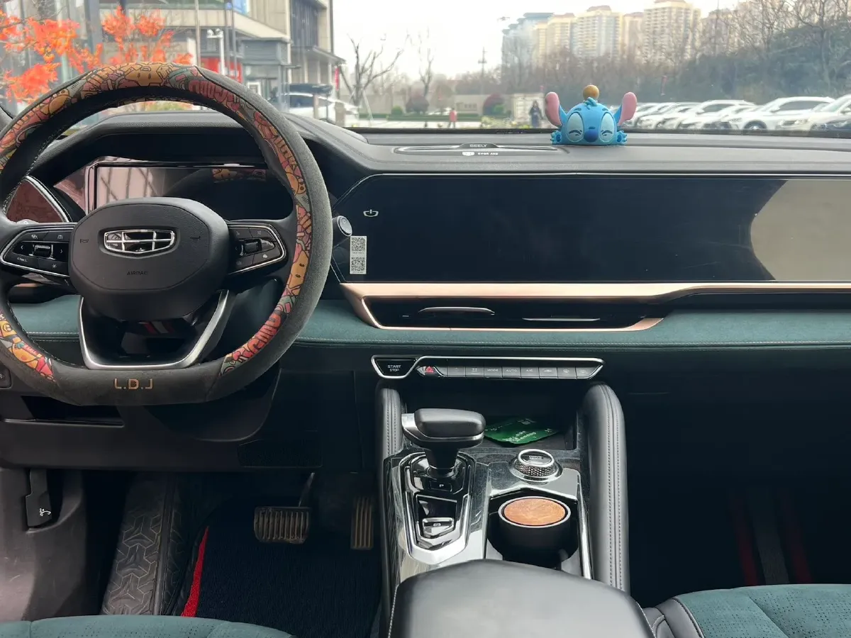 2021 Geely Monjaro 2.0T 218HP L4 7DCT,autocango,china used car exporter,china ev exporter,chinese used car exporter,chinese used ev exporter