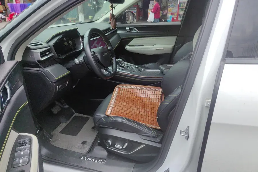 2020 LYNK&CO 05 2.0T 254HP L4 8AT,autocango,china used car exporter,china ev exporter,chinese used car exporter,chinese used ev exporter