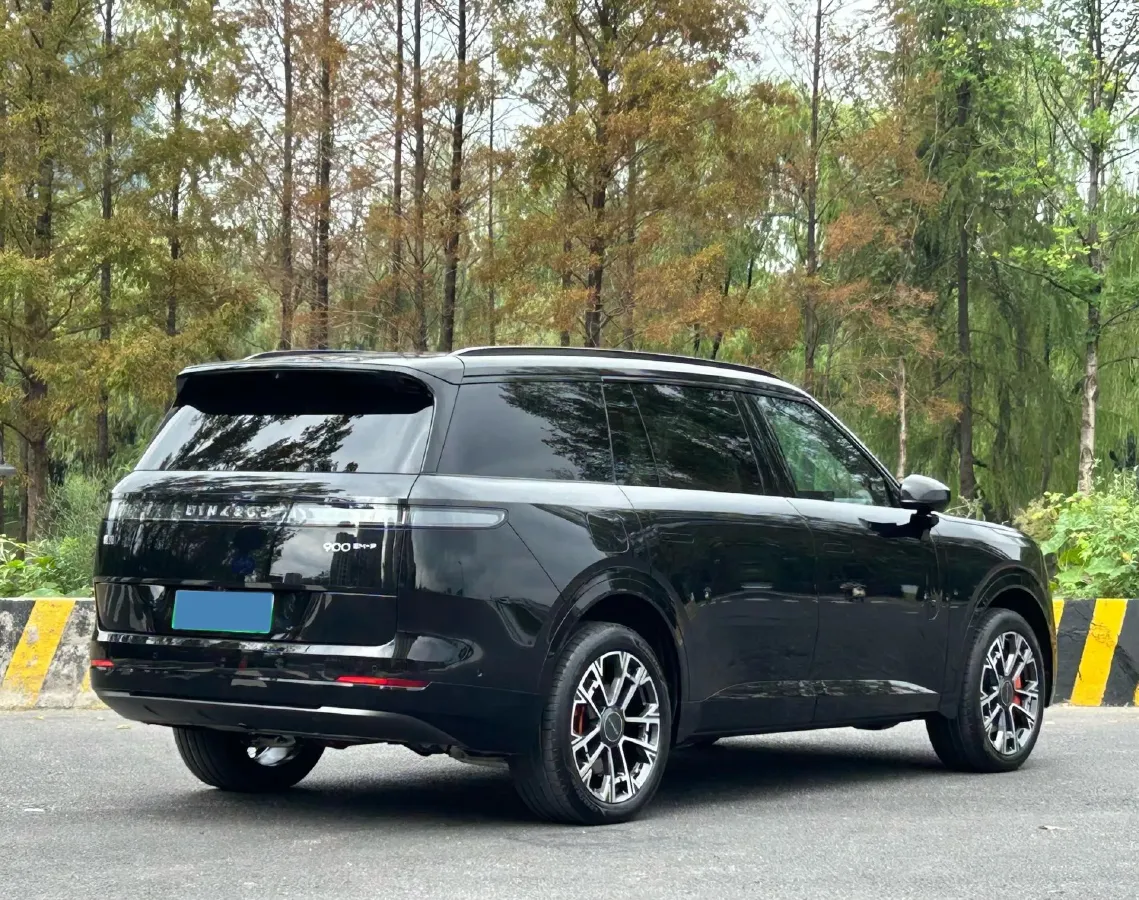 2025 LYNK&CO 900 1.5T 190HP L4 3DHT PHEV 43.3KWH,autocango,china used car exporter,china ev exporter,chinese used car exporter,chinese used ev exporter