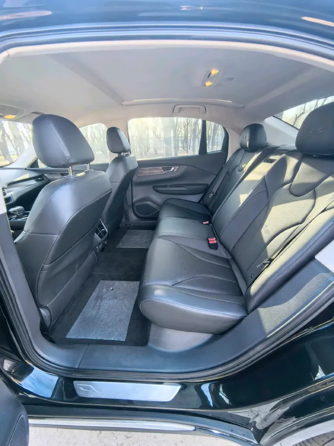 2022 HongQi E-QM5 BEV 54KWH,autocango,china used car exporter,china ev exporter,chinese used car exporter,chinese used ev exporter