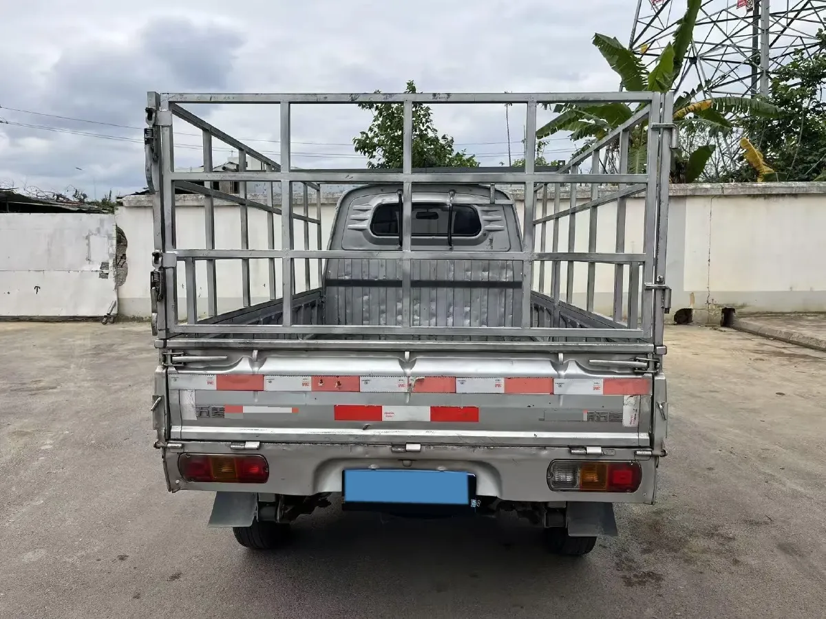 2023 WuLing RongGuang Mini Truck 1.5L 102HP L4 5MT,autocango,china used car exporter,china ev exporter,chinese used car exporter,chinese used ev exporter