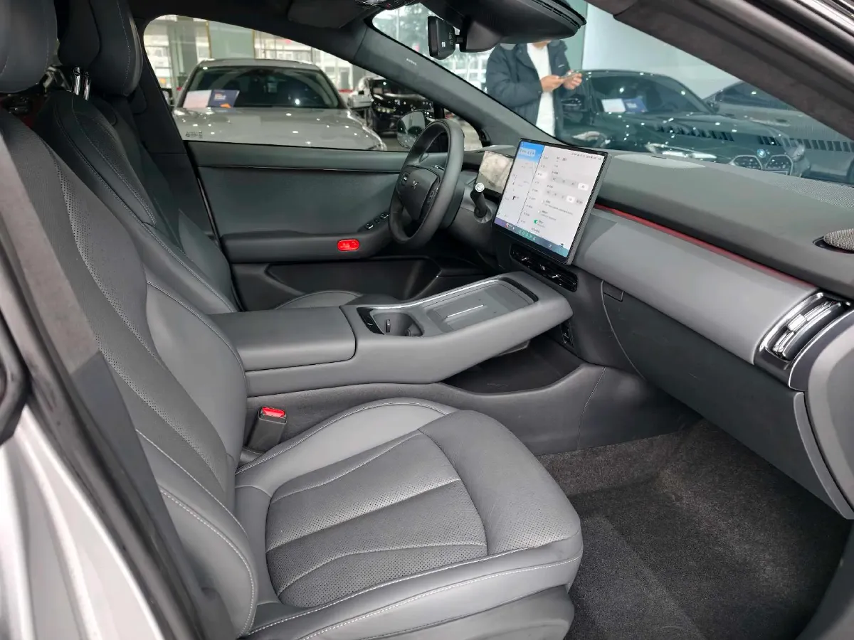 2024 Xpeng P7+ BEV 60.7KWH,autocango,china used car exporter,china ev exporter,chinese used car exporter,chinese used ev exporter