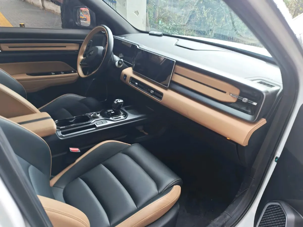 2023 Geely ICON 1.5T 181HP L4 7DCT,autocango,china used car exporter,china ev exporter,chinese used car exporter,chinese used ev exporter