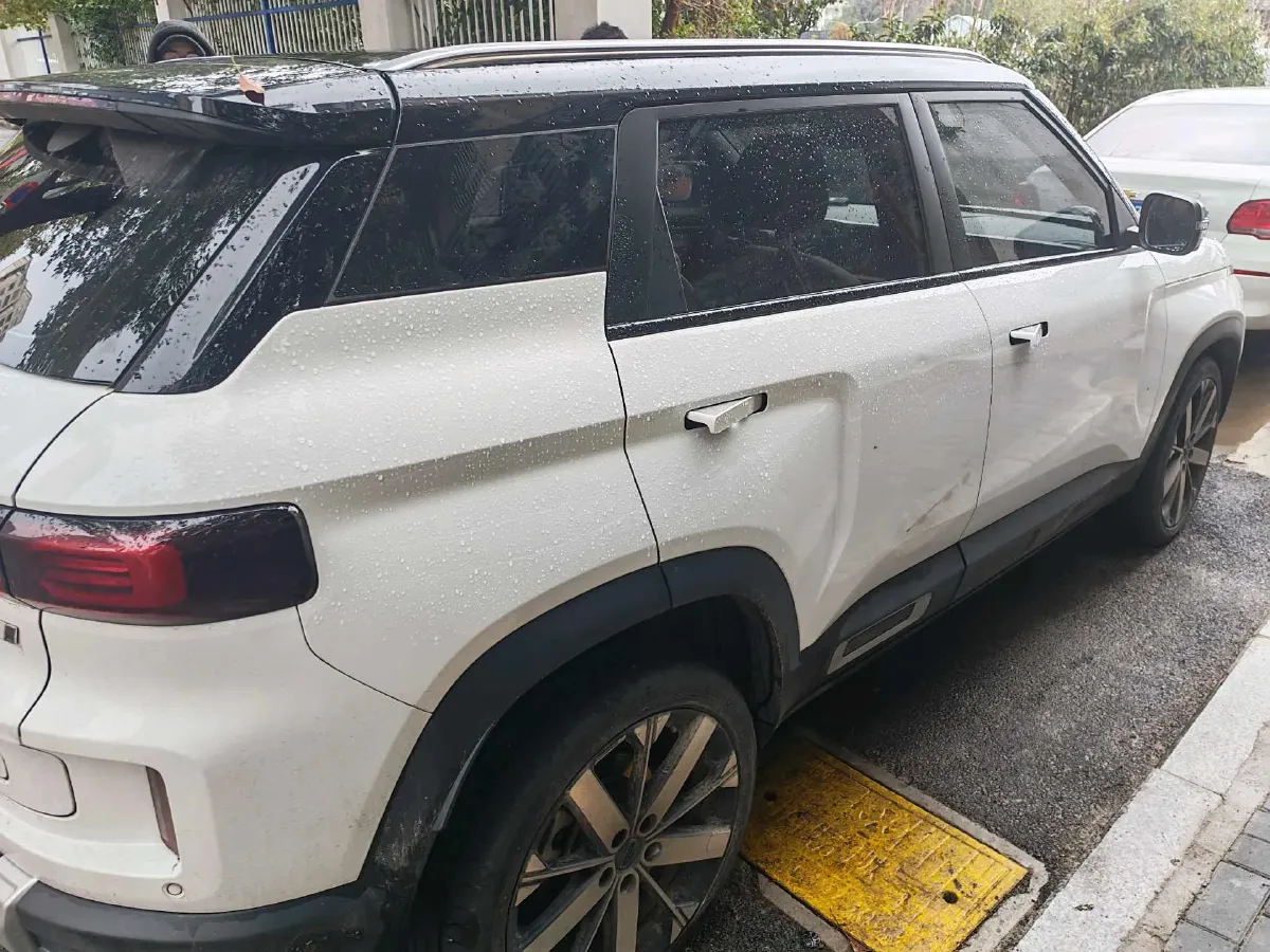 2023 Geely ICON 1.5T 181HP L4 7DCT,autocango,china used car exporter,china ev exporter,chinese used car exporter,chinese used ev exporter