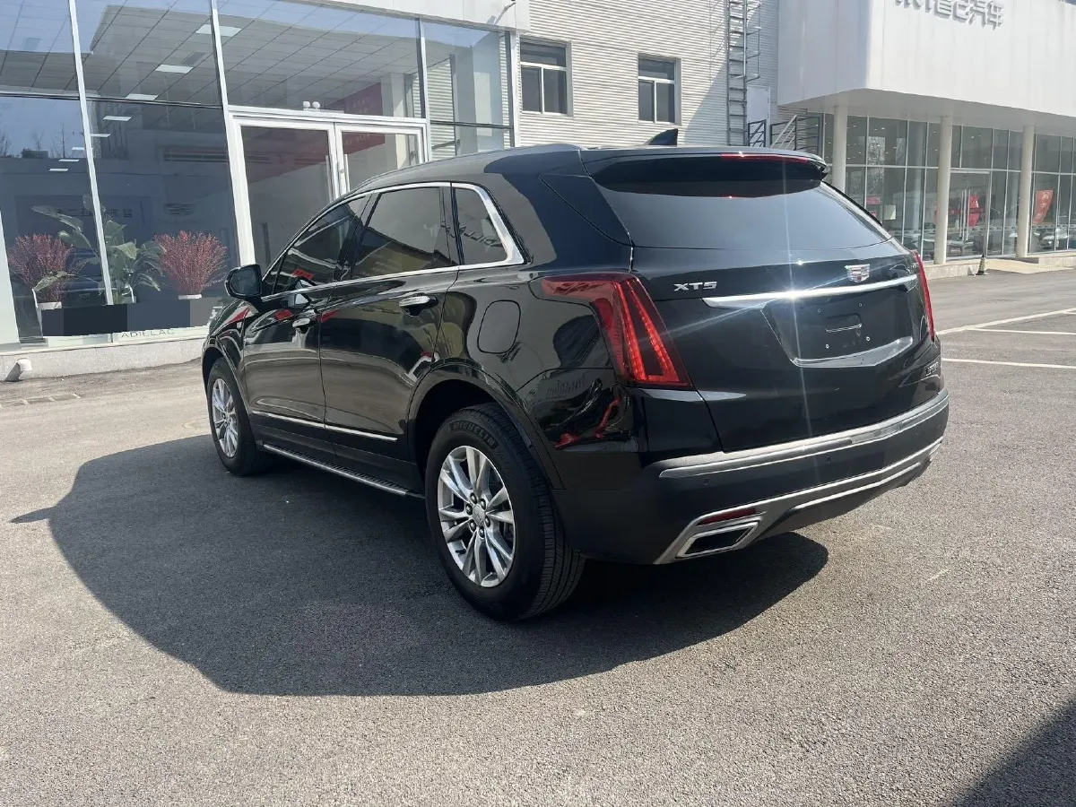 2024 Cadillac XT5 2.0T 237HP L4 9AT,autocango,china used car exporter,china ev exporter,chinese used car exporter,chinese used ev exporter