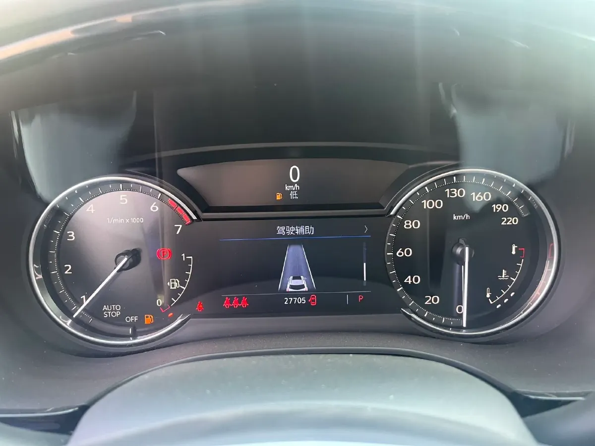 2024 Cadillac XT5 2.0T 237HP L4 9AT,autocango,china used car exporter,china ev exporter,chinese used car exporter,chinese used ev exporter