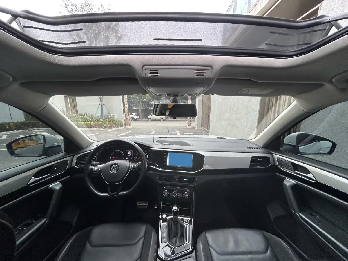 2019 Jeep Cherokee 2.0T 234HP L4 9AT,autocango,china used car exporter,china ev exporter,chinese used car exporter,chinese used ev exporter