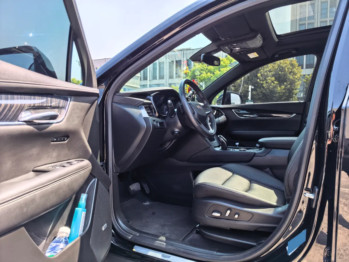 2021 Cadillac XT6 2.0T 237HP L4 9AT,autocango,china used car exporter,china ev exporter,chinese used car exporter,chinese used ev exporter