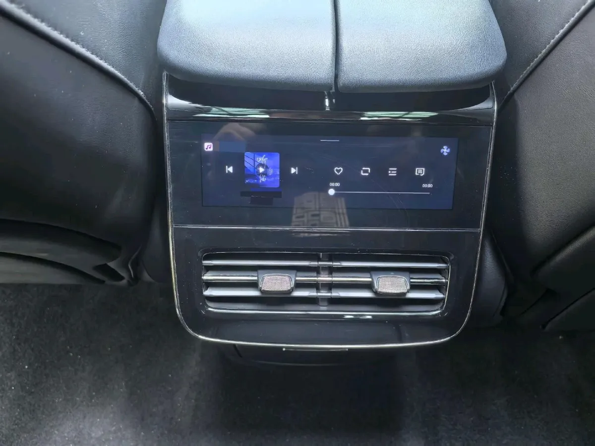 2025 Voyah FREE 1.5T 150HP L4 REEV 43KWH,autocango,china used car exporter,china ev exporter,chinese used car exporter,chinese used ev exporter