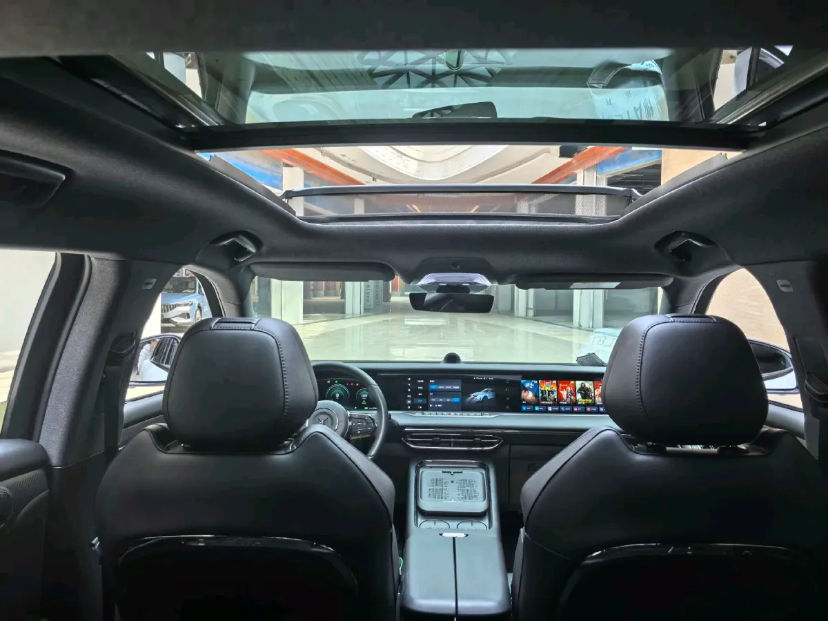 2025 Voyah FREE 1.5T 150HP L4 REEV 43KWH,autocango,china used car exporter,china ev exporter,chinese used car exporter,chinese used ev exporter