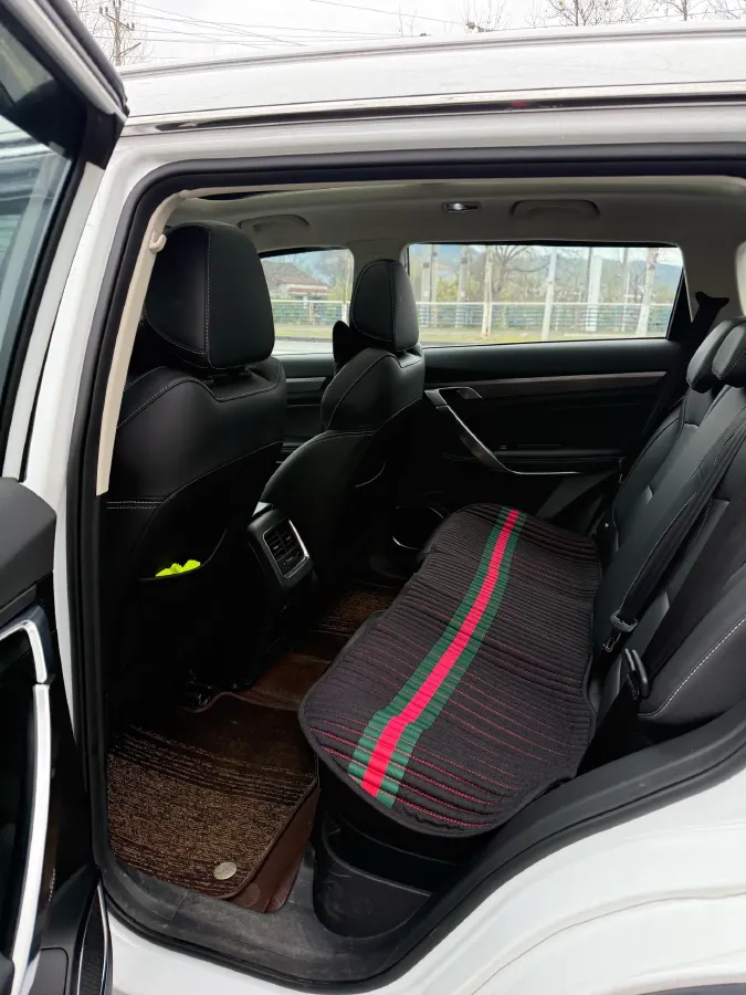 2021 Ford Escort 1.5L 122HP L3 6AT,autocango,china used car exporter,china ev exporter,chinese used car exporter,chinese used ev exporter