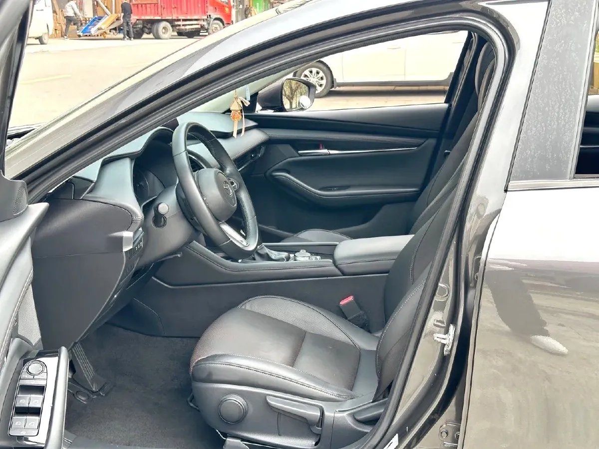 2020 Mazda 3 Axela 2.0L 158HP L4 6AT,autocango,china used car exporter,china ev exporter,chinese used car exporter,chinese used ev exporter