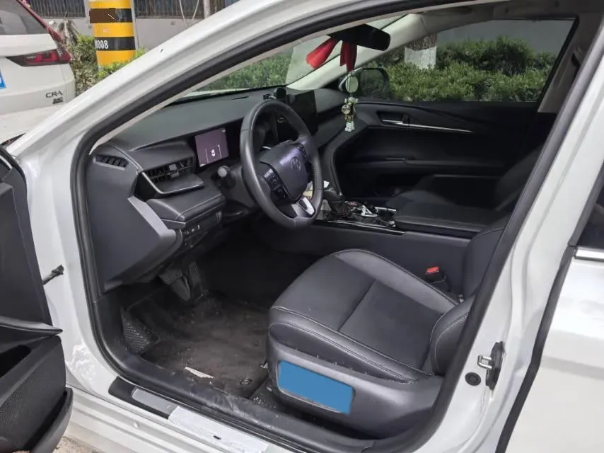 2024 Toyota Camry 2.0L 152HP L4 E-CVT Hybrid,autocango,china used car exporter,china ev exporter,chinese used car exporter,chinese used ev exporter