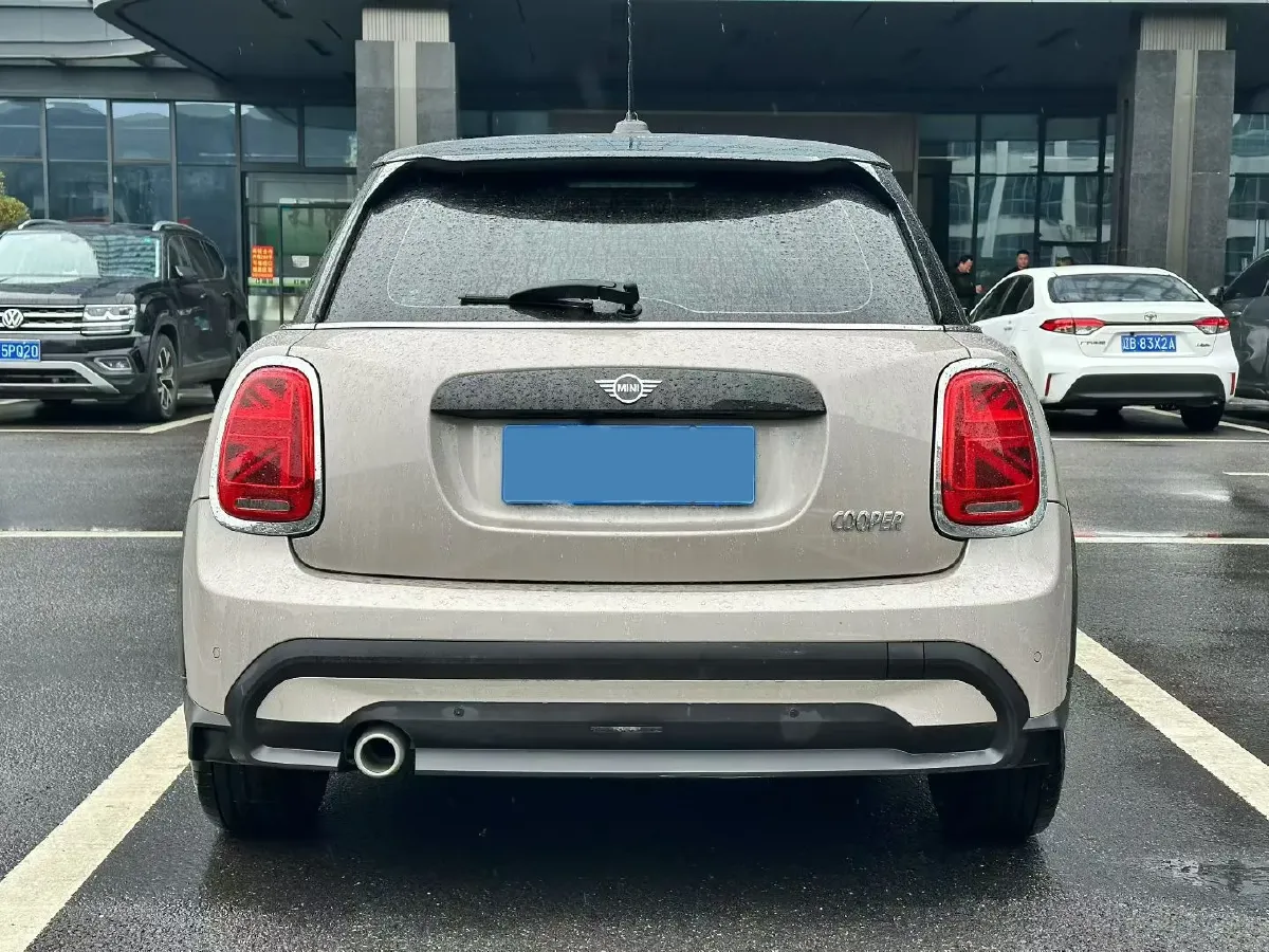 2023 MINI MINI 1.5T 136HP L3 7DCT,autocango,china used car exporter,china ev exporter,chinese used car exporter,chinese used ev exporter