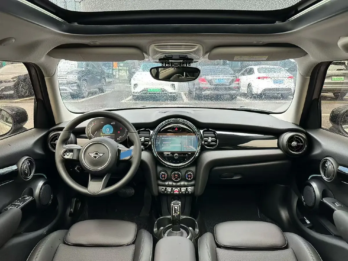 2023 MINI MINI 1.5T 136HP L3 7DCT,autocango,china used car exporter,china ev exporter,chinese used car exporter,chinese used ev exporter