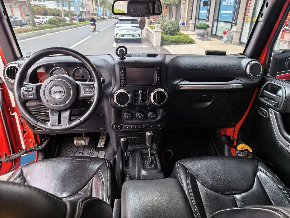2017 Jeep Wrangler 3.6L 284HP V6 5AT,autocango,china used car exporter,china ev exporter,chinese used car exporter,chinese used ev exporter