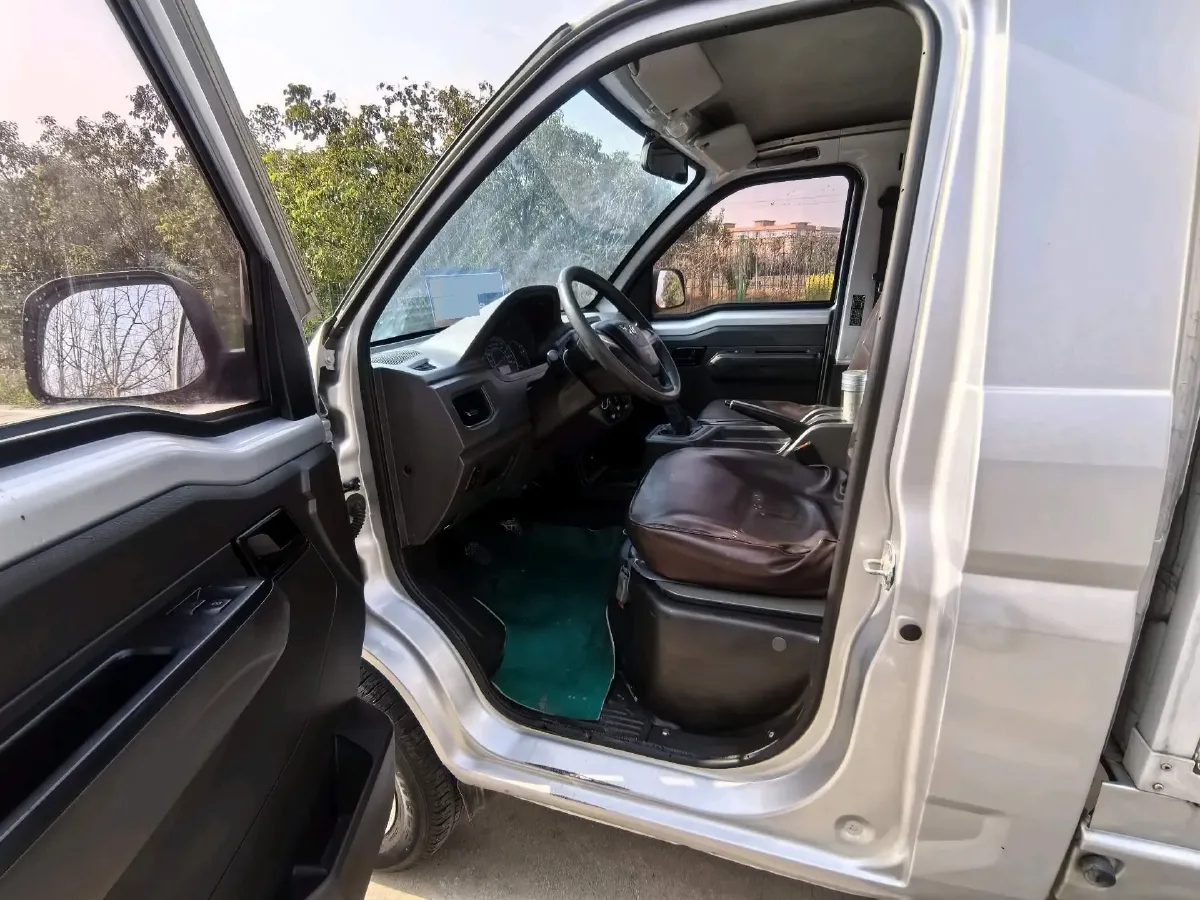 2020 WuLing RongGuang New Truck Special 1.8L 125HP L4 5MT,autocango,china used car exporter,china ev exporter,chinese used car exporter,chinese used ev exporter