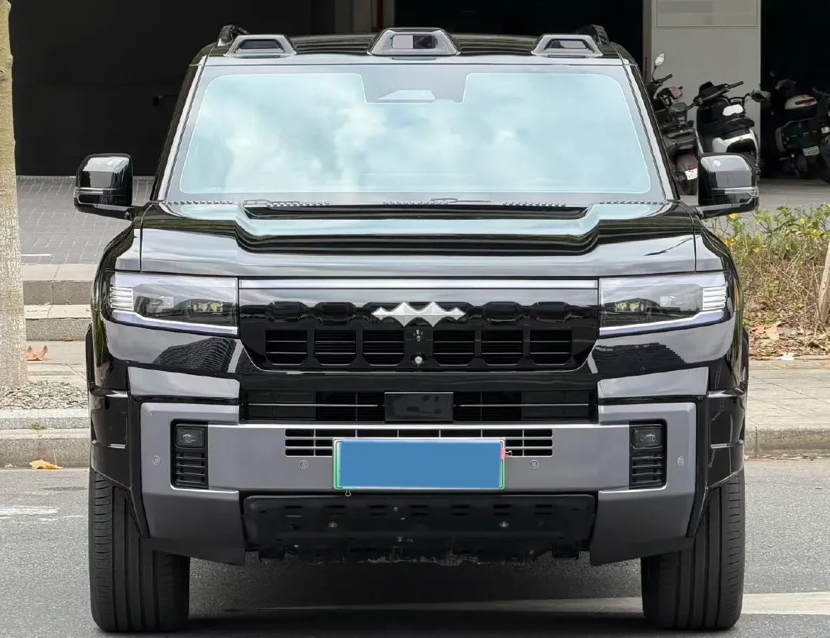 2025 FangChengBao Bao 8 2.0T 245HP L4 E-CVT PHEV 36.8KWH,autocango,china used car exporter,china ev exporter,chinese used car exporter,chinese used ev exporter