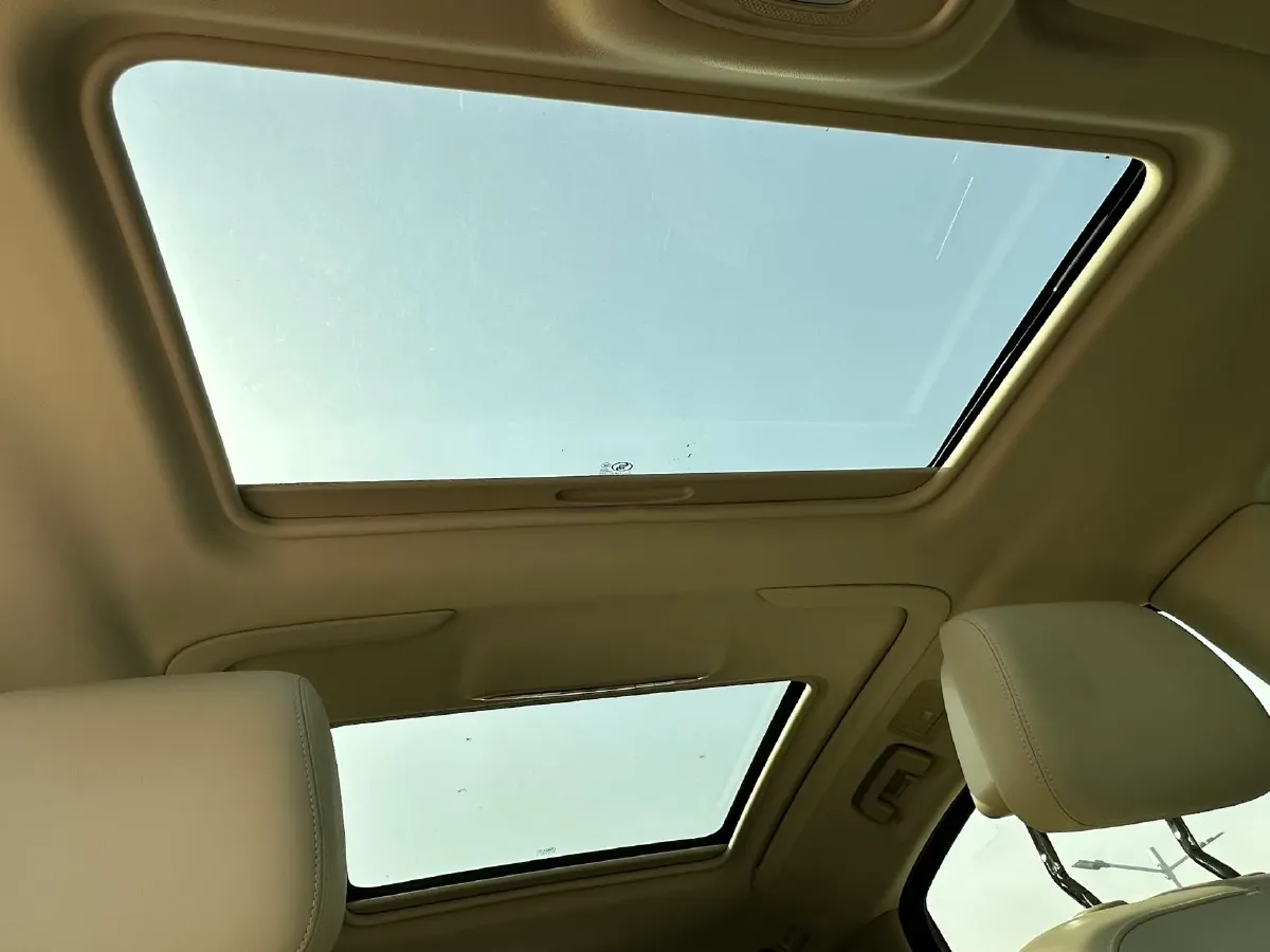 2022 Buick GL8 2.0T 237HP L4 9AT,autocango,china used car exporter,china ev exporter,chinese used car exporter,chinese used ev exporter