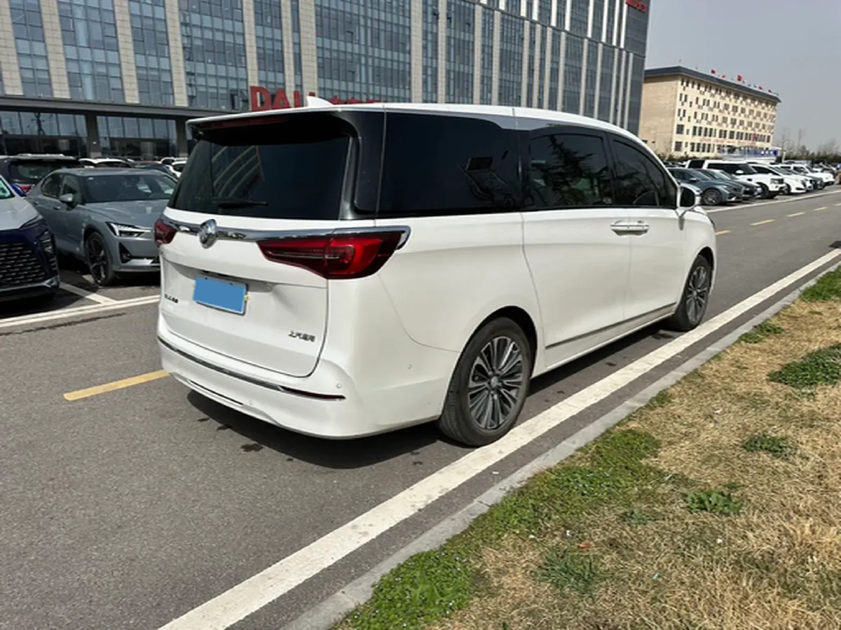 2022 Buick GL8 2.0T 237HP L4 9AT,autocango,china used car exporter,china ev exporter,chinese used car exporter,chinese used ev exporter