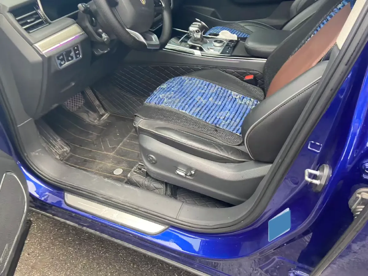 2019 HongQi HS5 2.0T 224HP L4 6AT,autocango,china used car exporter,china ev exporter,chinese used car exporter,chinese used ev exporter