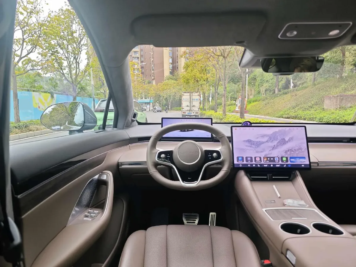 2025 Luxeed R7 REEV 156HP REEV 37KWH,autocango,china used car exporter,china ev exporter,chinese used car exporter,chinese used ev exporter