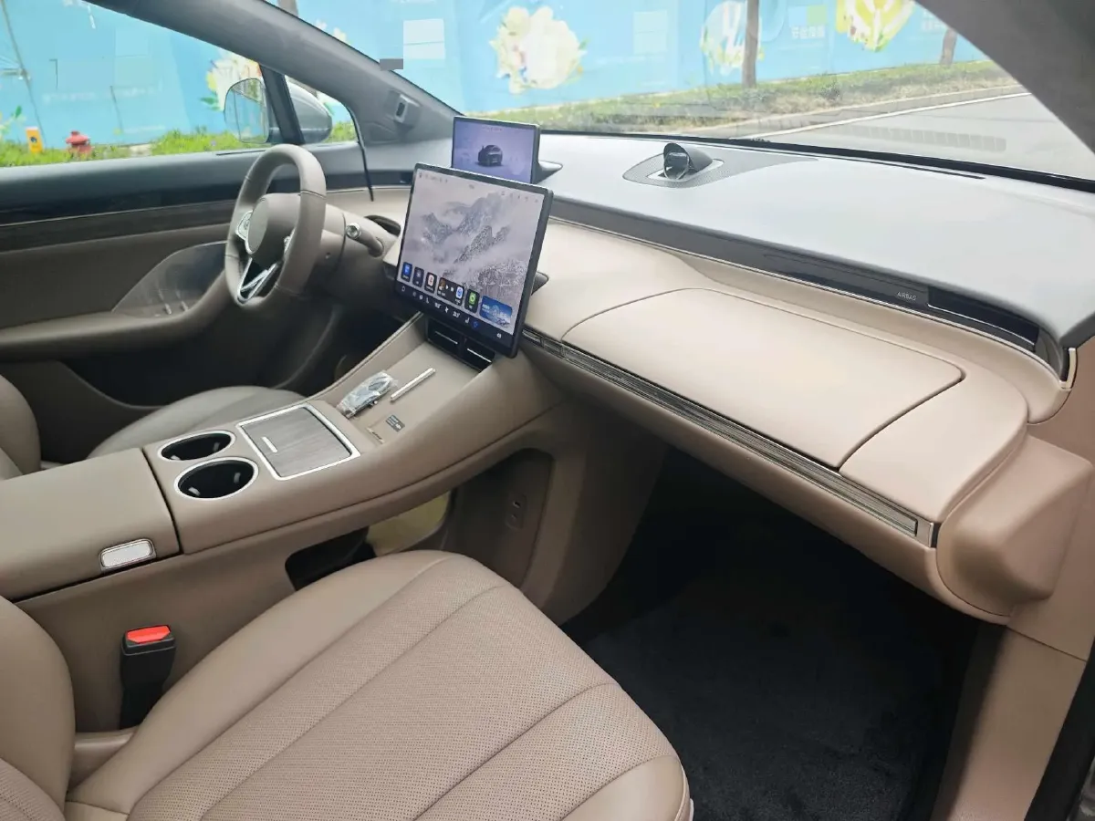 2025 Luxeed R7 REEV 156HP REEV 37KWH,autocango,china used car exporter,china ev exporter,chinese used car exporter,chinese used ev exporter