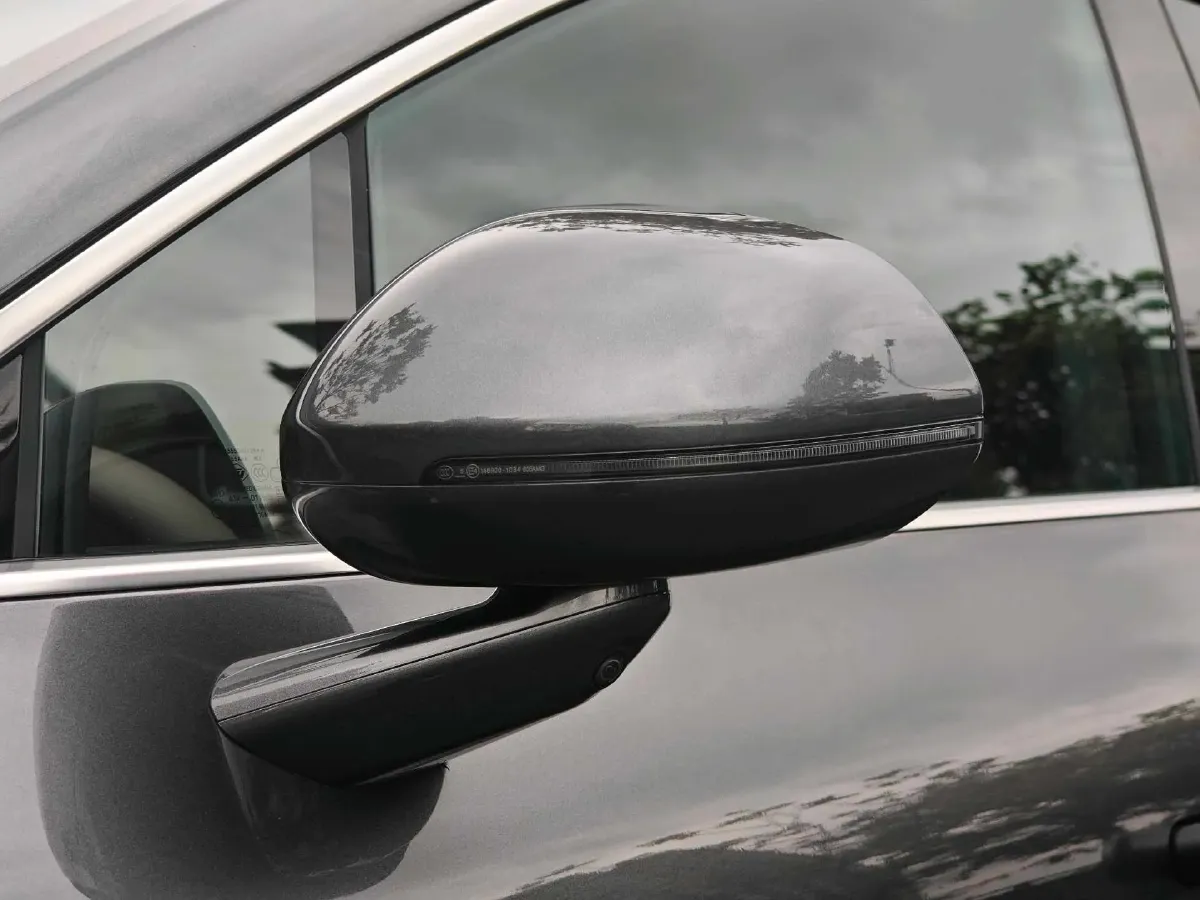 2025 Luxeed R7 REEV 156HP REEV 37KWH,autocango,china used car exporter,china ev exporter,chinese used car exporter,chinese used ev exporter