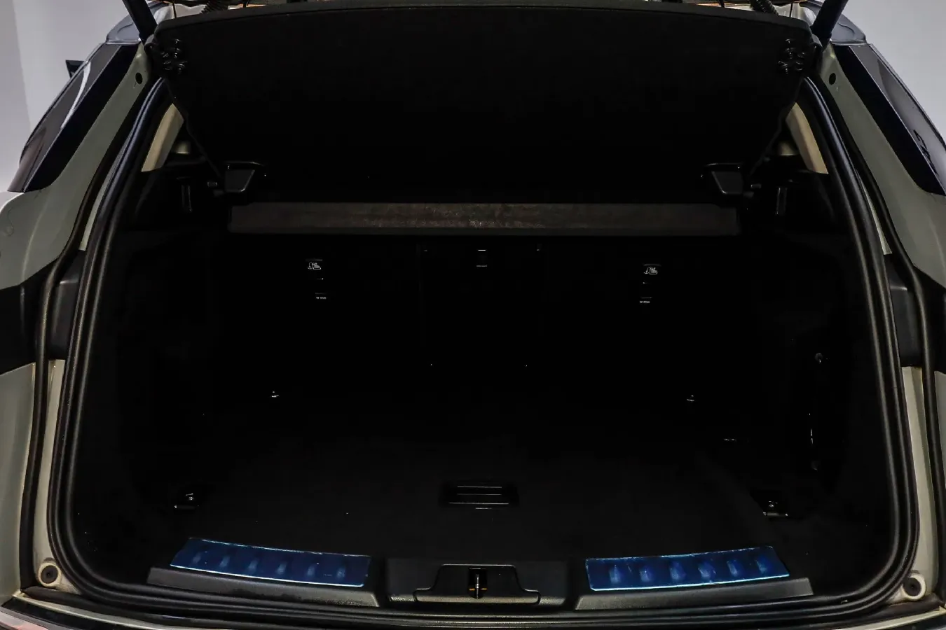 2023 Land Rover Range Rover Evoque 2.0T 249HP L4 9AT,autocango,china used car exporter,china ev exporter,chinese used car exporter,chinese used ev exporter