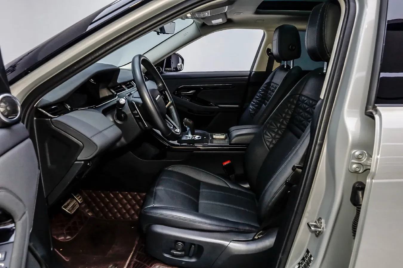 2023 Land Rover Range Rover Evoque 2.0T 249HP L4 9AT,autocango,china used car exporter,china ev exporter,chinese used car exporter,chinese used ev exporter