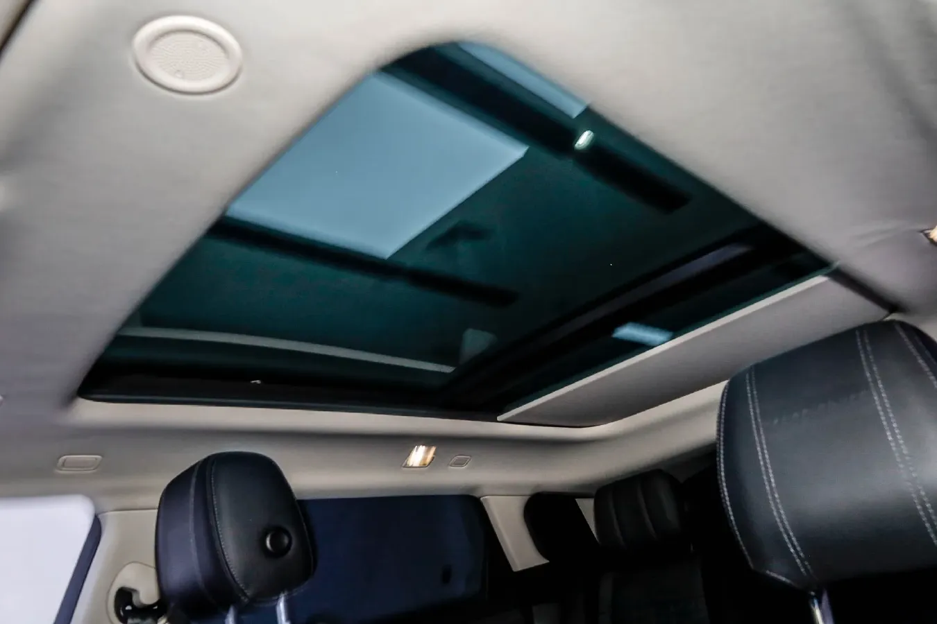 2023 Land Rover Range Rover Evoque 2.0T 249HP L4 9AT,autocango,china used car exporter,china ev exporter,chinese used car exporter,chinese used ev exporter