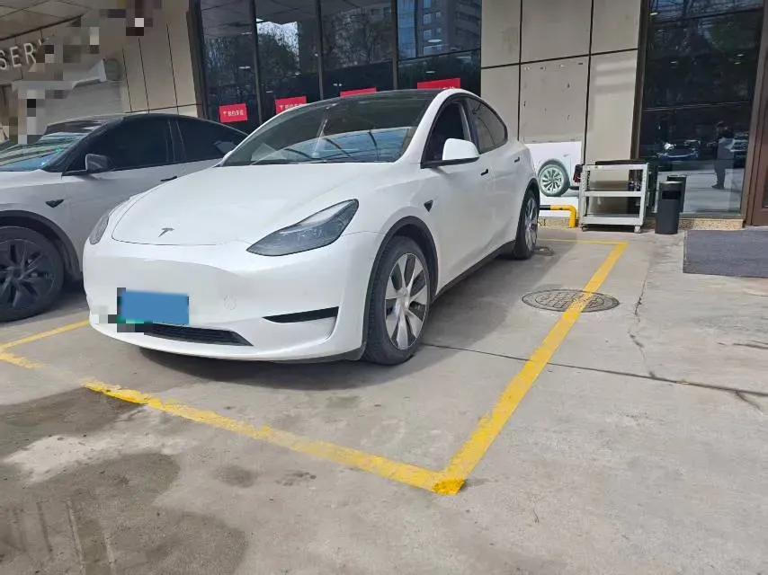 2022 Tesla Model Y BEV 60KWH,autocango,china used car exporter,china ev exporter,chinese used car exporter,chinese used ev exporter