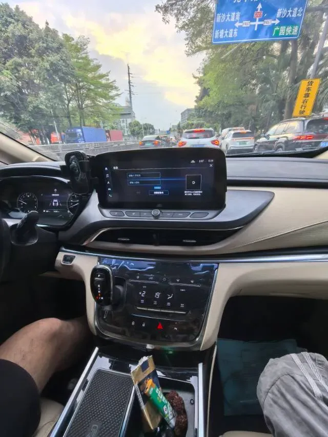 2023 Buick GL8 2.0T 237HP L4 9AT,autocango,china used car exporter,china ev exporter,chinese used car exporter,chinese used ev exporter