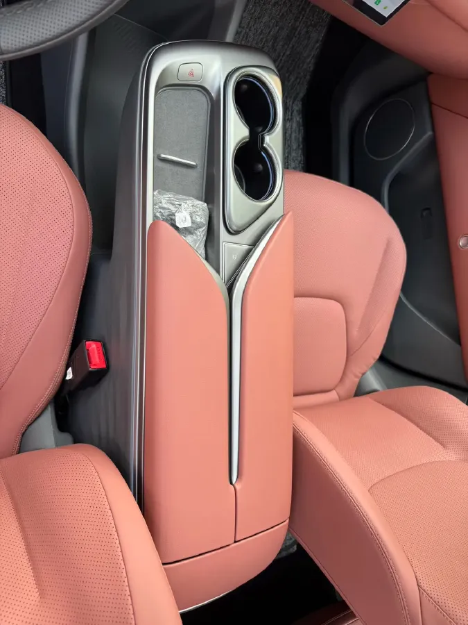 2026 ARCFOX αT5 BEV,autocango,china used car exporter,china ev exporter,chinese used car exporter,chinese used ev exporter