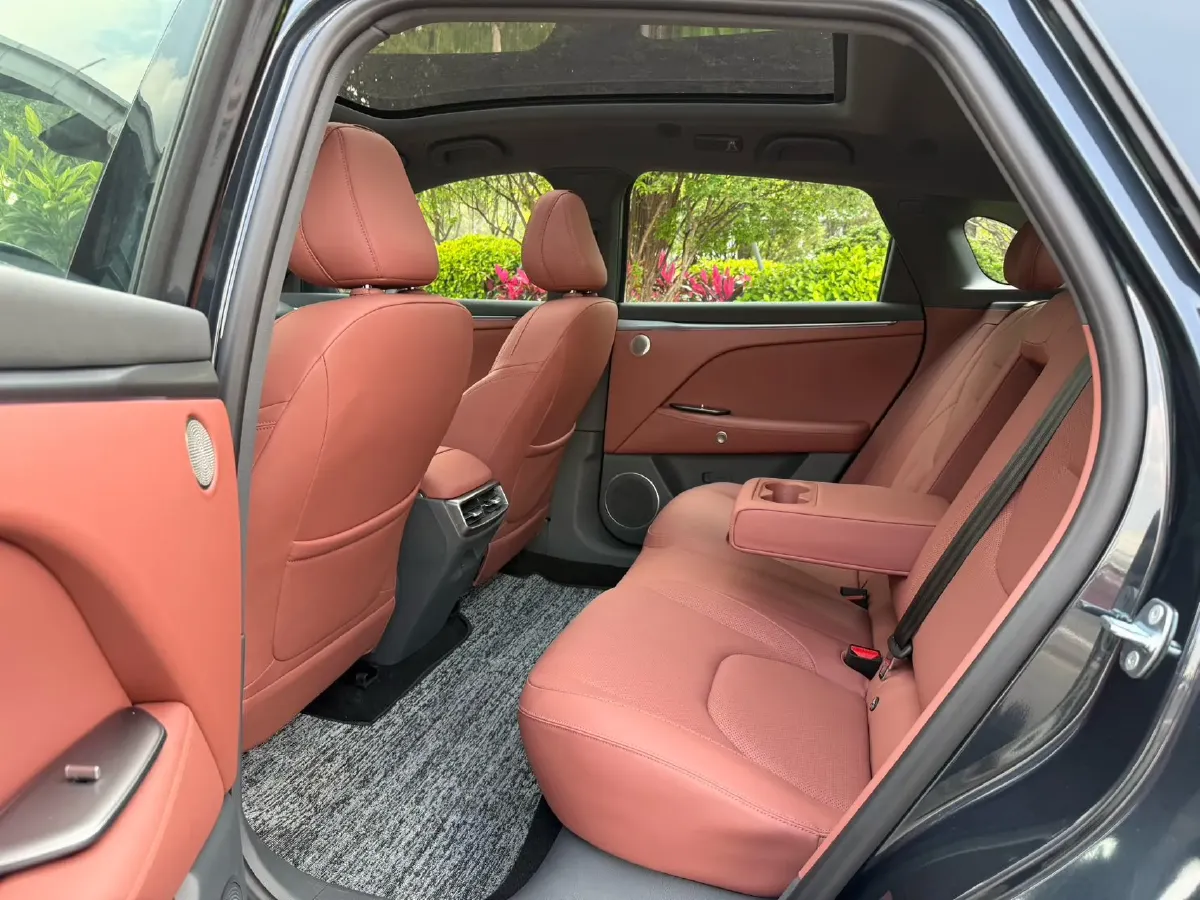 2026 ARCFOX αT5 BEV,autocango,china used car exporter,china ev exporter,chinese used car exporter,chinese used ev exporter