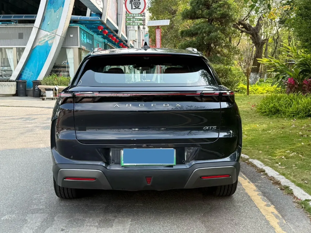 2026 ARCFOX αT5 BEV,autocango,china used car exporter,china ev exporter,chinese used car exporter,chinese used ev exporter