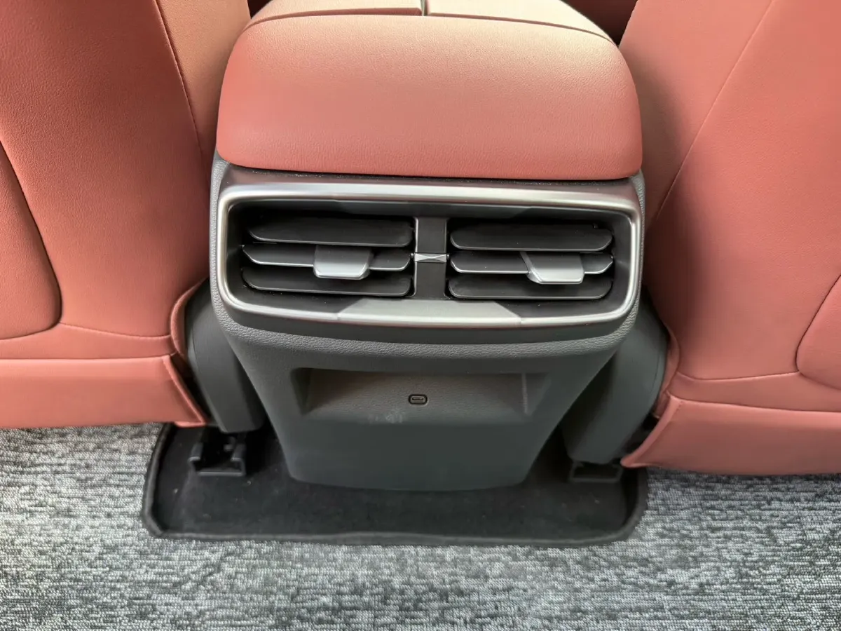 2026 ARCFOX αT5 BEV,autocango,china used car exporter,china ev exporter,chinese used car exporter,chinese used ev exporter