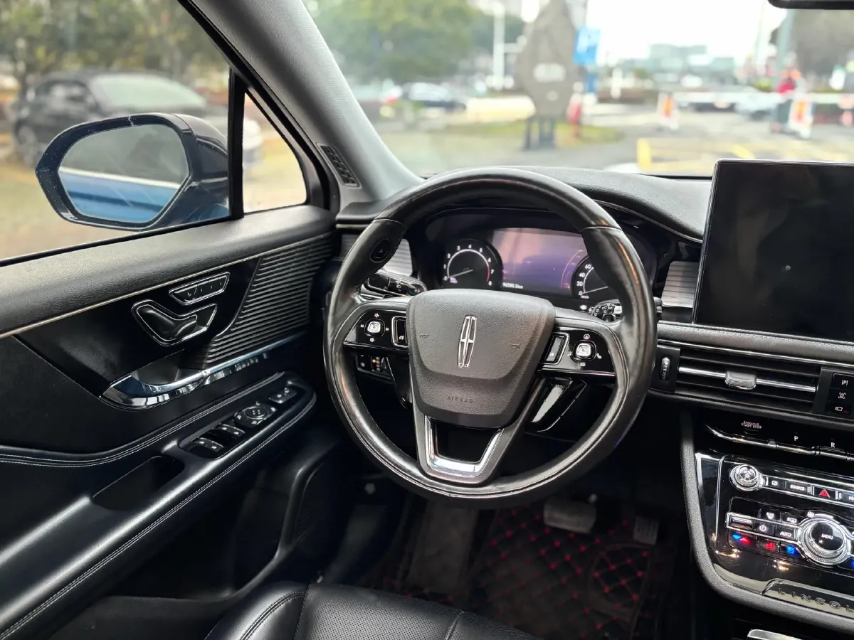 2021 Lincoln Corsair 2.0T 245HP L4 8AT,autocango,china used car exporter,china ev exporter,chinese used car exporter,chinese used ev exporter