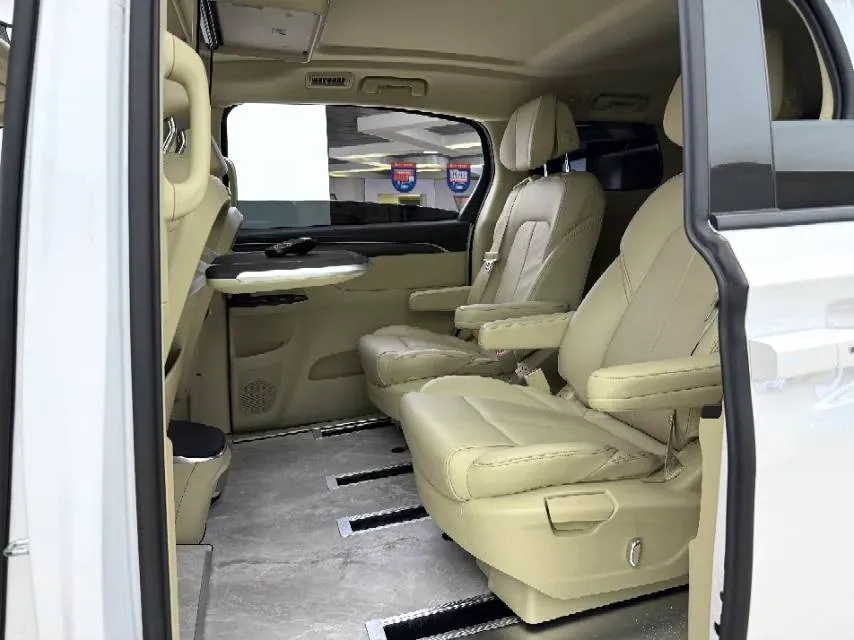 2020 Buick GL8 2.0T 237HP L4 9AT,autocango,china used car exporter,china ev exporter,chinese used car exporter,chinese used ev exporter