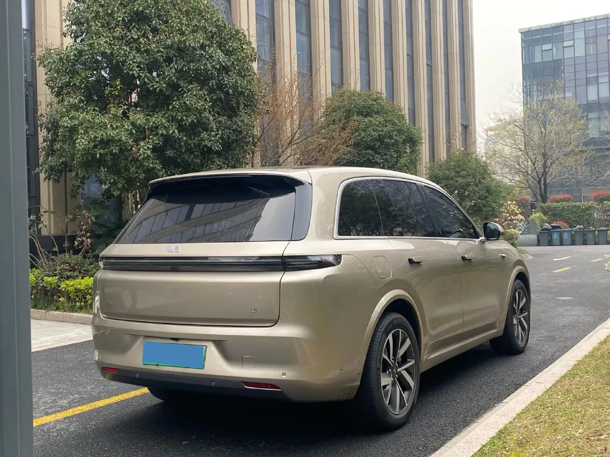 2023 Li L8 Range Extended 154HP REEV 40.9KWH,autocango,china used car exporter,china ev exporter,chinese used car exporter,chinese used ev exporter