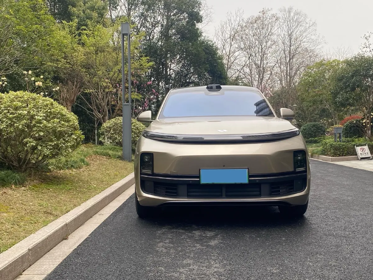 2023 Li L8 Range Extended 154HP REEV 40.9KWH,autocango,china used car exporter,china ev exporter,chinese used car exporter,chinese used ev exporter