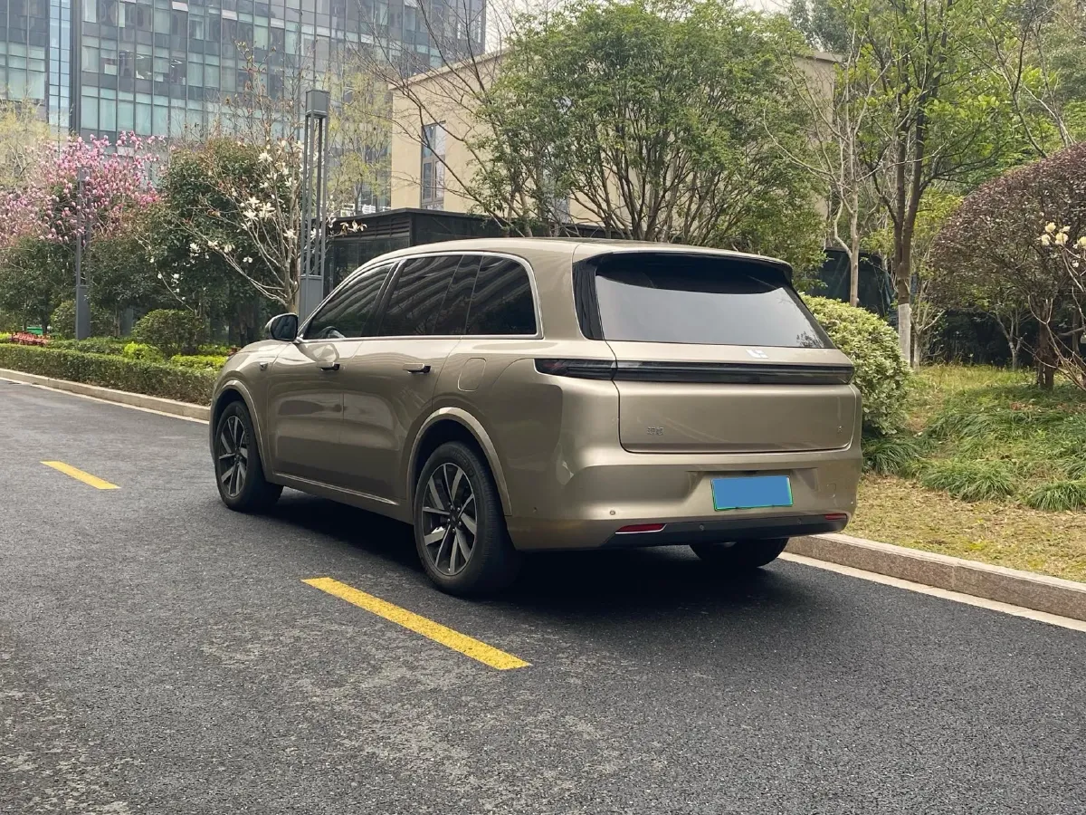 2023 Li L8 Range Extended 154HP REEV 40.9KWH,autocango,china used car exporter,china ev exporter,chinese used car exporter,chinese used ev exporter