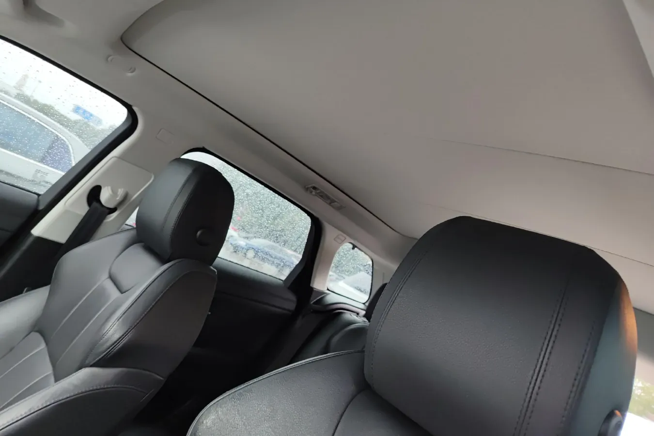 2018 Land Rover Range Rover Evoque 2.0T 241HP L4 9AT,autocango,china used car exporter,china ev exporter,chinese used car exporter,chinese used ev exporter