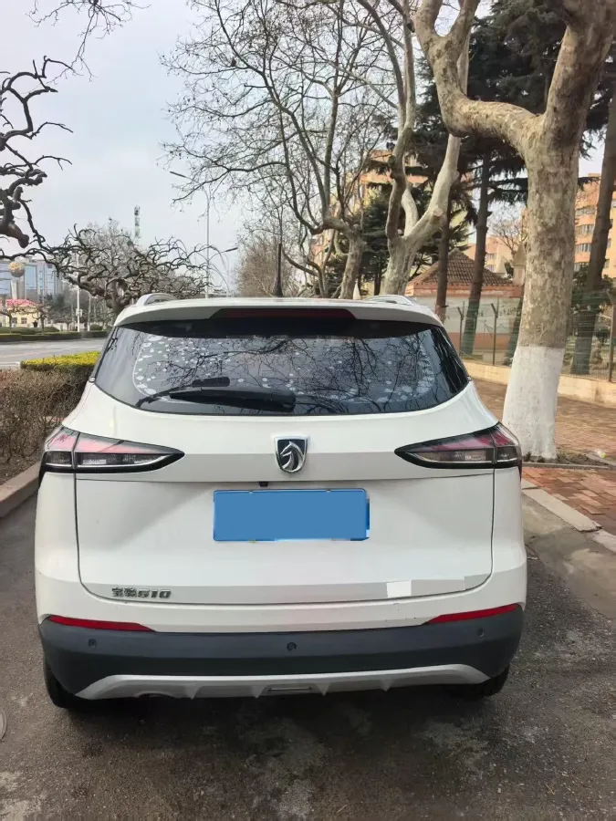 2019 BaoJun 730 1.5L 105HP L4 6MT,autocango,china used car exporter,china ev exporter,chinese used car exporter,chinese used ev exporter