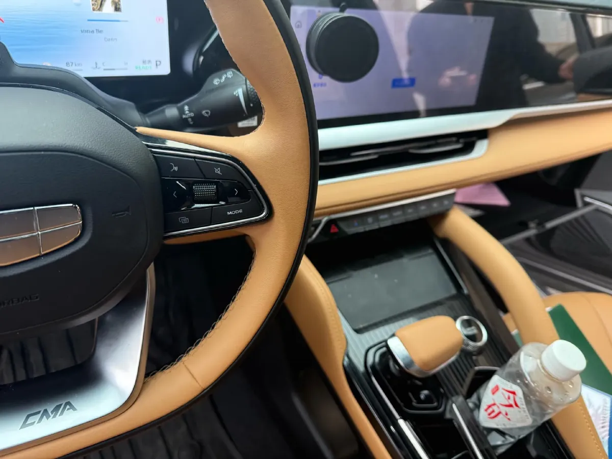 2024 Geely Monjaro 1.5T 163HP L4 3DHT Hybrid,autocango,china used car exporter,china ev exporter,chinese used car exporter,chinese used ev exporter