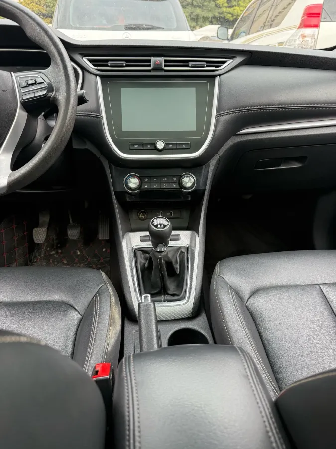 2018 Roewe RX5 1.5T 169HP L4 6MT,autocango,china used car exporter,china ev exporter,chinese used car exporter,chinese used ev exporter