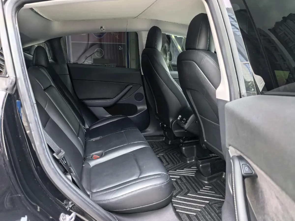 2022 Tesla Model Y BEV 60KWH,autocango,china used car exporter,china ev exporter,chinese used car exporter,chinese used ev exporter